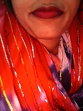 Snapshot of Simaran_bhabhi chatting on February 15, 3:31 am Simaran bhabhi online show from February 15, 3:31 am