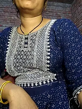 Snapshot of Simaran_bhabhi chatting on February 18, 6:48 am Simaran bhabhi online show from February 18, 6:48 am