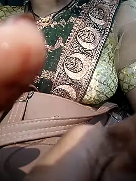 Snapshot of Simaran_bhabhi chatting on March 9, 8:40 am Simaran bhabhi online show from March 9, 8:40 am