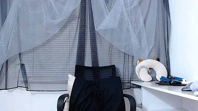 Snapshot of Abril_Bianchi chatting on December 29, 7:53 pm Abril Bianchi online show from December 29, 7:53 pm