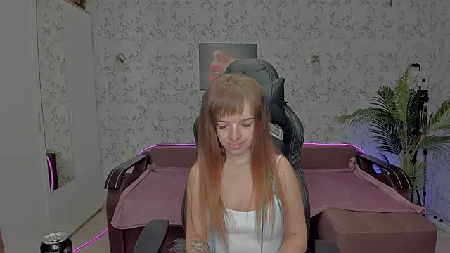 Eva Rosec online show from December 10, 1:22 pm