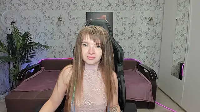 Eva Rosec online show from December 17, 12:54 pm