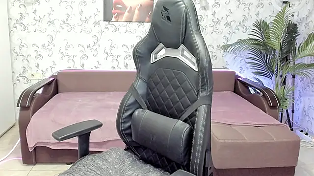 Eva Rosec online show from December 19, 3:19 pm