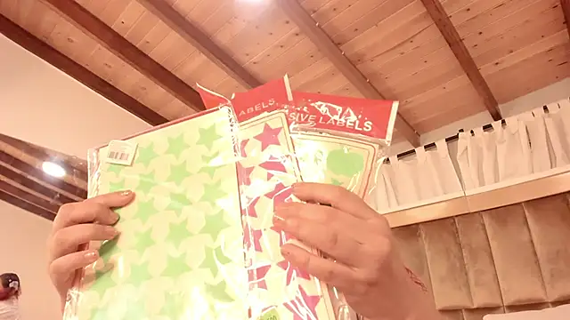 Twwiiggy online show from February 15, 2:47 am