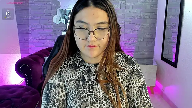 conniejames m online show from November 14, 12:37 pm