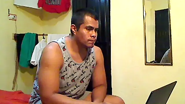 Snapshot of lozter345 chatting on September 17, 3:08 am lozter345 online show from September 17, 3:08 am