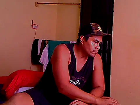 Snapshot of lozter345 chatting on September 22, 9:39 pm lozter345 online show from September 22, 9:39 pm