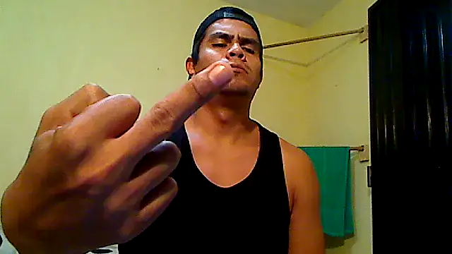 Snapshot of lozter345 chatting on October 20, 6:58 am lozter345 online show from October 20, 6:58 am