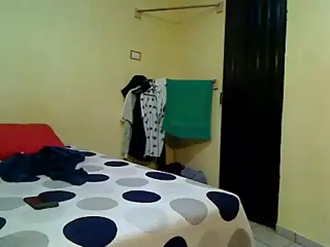 Snapshot of lozter345 chatting on October 23, 9:35 pm lozter345 online show from October 23, 9:35 pm