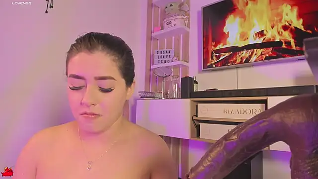 susanjons tcw online show from October 23, 7:18 am