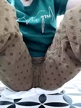 Snapshot of Mie610 chatting on December 11, 10:03 am Mie610 online show from December 11, 10:03 am