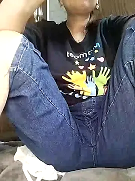 Snapshot of Mie610 chatting on January 24, 11:56 pm Mie610 online show from January 24, 11:56 pm