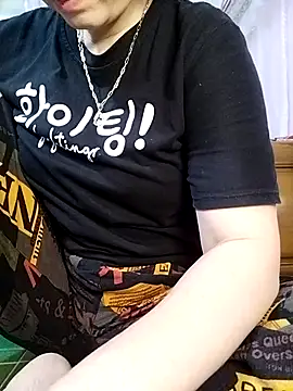 Snapshot of Mie610 chatting on September 19, 7:54 am Mie610 online show from September 19, 7:54 am