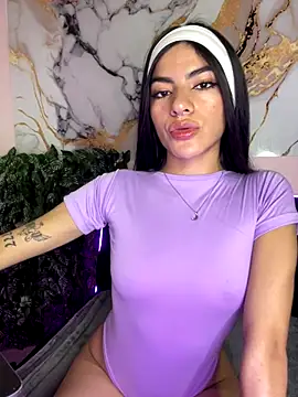 liss hot  online show from October 10, 10:20 pm