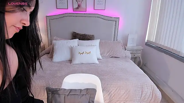 serenna se online show from February 21, 8:16 pm