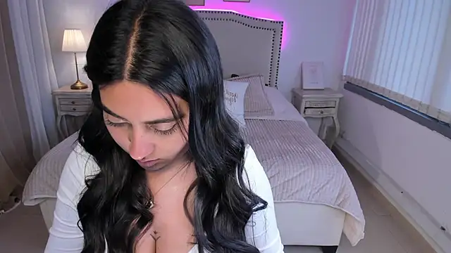 serenna se online show from March 4, 8:16 pm