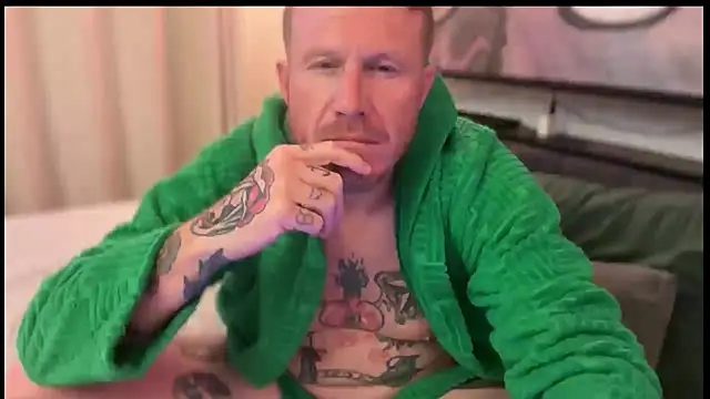 Snapshot of JeffJocc chatting on November 9, 9:51 am JeffJocc online show from November 9, 9:51 am