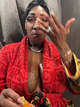 CUMQUEEN-XXX69 online show from September 14, 11:59 pm