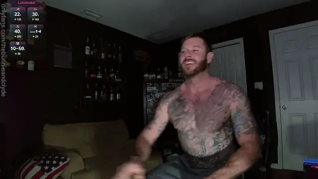 Snapshot of chillinthemosttt chatting on December 31, 3:45 am chillinthemosttt online show from December 31, 3:45 am