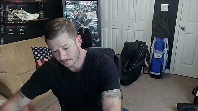 Snapshot of chillinthemosttt chatting on March 7, 8:33 pm chillinthemosttt online show from March 7, 8:33 pm