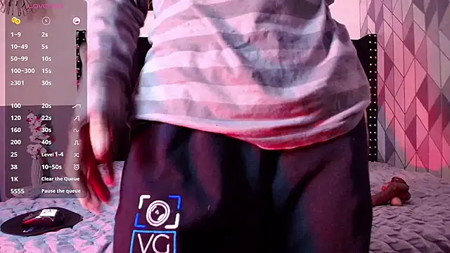 Snapshot of innocentlady_ chatting on February 22, 7:25 pm innocentlady online show from February 22, 7:25 pm