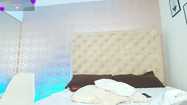 Sara Desire online show from January 31, 9:59 pm