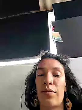 rebekka simpson online show from December 17, 9:05 pm