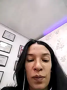 rebekka simpson online show from February 7, 3:30 pm