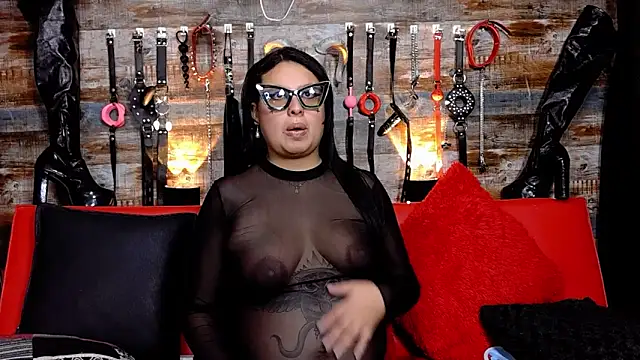 Snapshot of slave_Rubi chatting on December 12, 2:26 am slave Rubi online show from December 12, 2:26 am