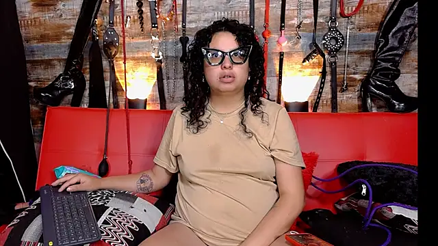 Snapshot of slave_Rubi chatting on January 14, 10:17 am slave Rubi online show from January 14, 10:17 am