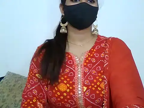 sparkling queen online show from February 3, 4:10 pm