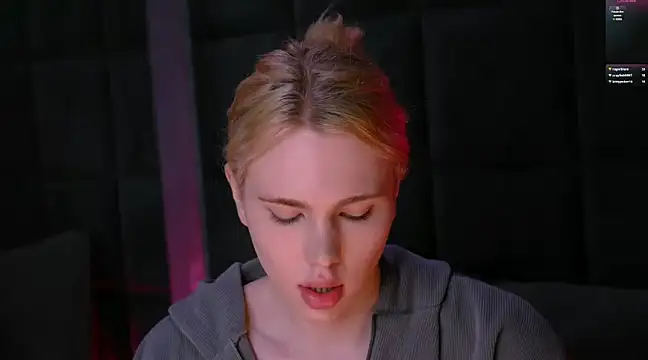 Snapshot of DanielPaige_ chatting on December 29, 7:22 pm DanielPaige online show from December 29, 7:22 pm