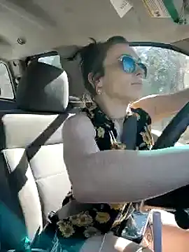 Genevieve143 online show from March 11, 9:04 pm