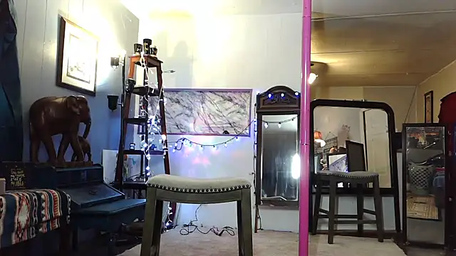 Genevieve143 online show from October 14, 1:06 am