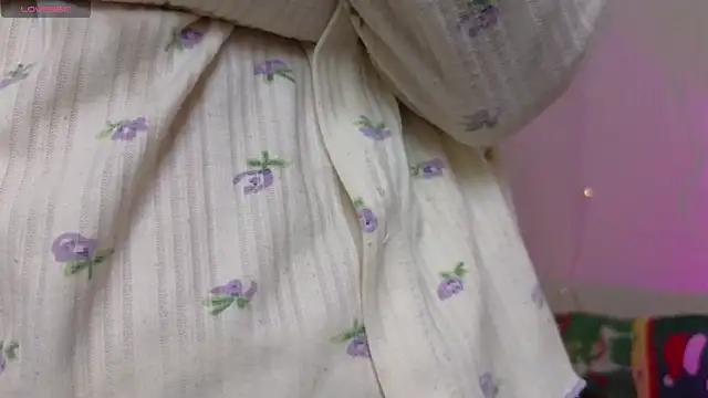 Snapshot of christy_memeow chatting on November 29, 3:26 pm christy memeow online show from November 29, 3:26 pm