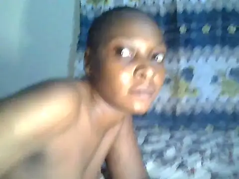 Snapshot of Midnight_Clique_ chatting on December 4, 4:27 pm Midnight Clique online show from December 4, 4:27 pm