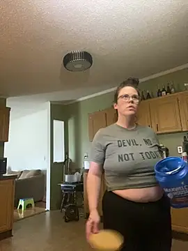 velvetta  online show from March 15, 9:27 pm