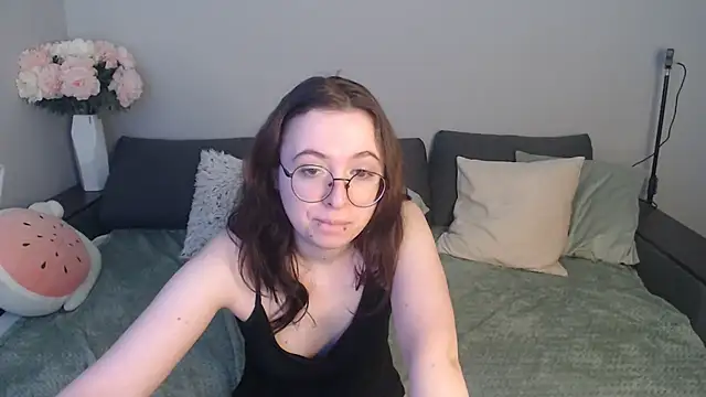 Mini Diva online show from March 21, 9:12 am