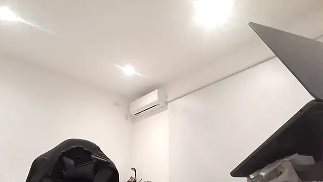 nicolaaaaas online show from September 9, 10:20 pm