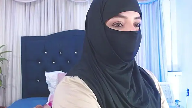 Uzra hayed online show from March 19, 8:11 pm