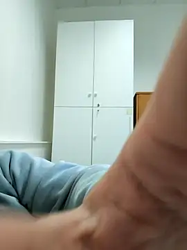 Snapshot of onbifeet chatting on March 4, 2:21 pm onbifeet online show from March 4, 2:21 pm