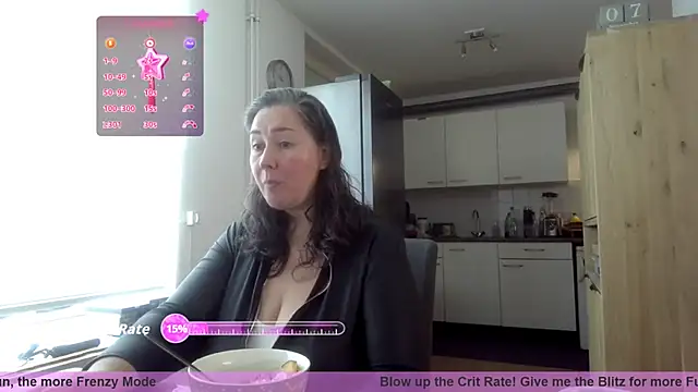 Snapshot of MilfGina chatting on November 7, 8:58 am MilfGina online show from November 7, 8:58 am