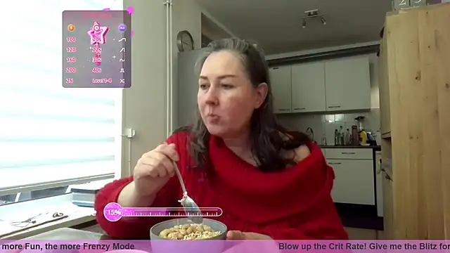 Snapshot of MilfGina chatting on November 25, 8:47 am MilfGina online show from November 25, 8:47 am