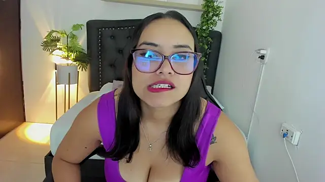 zoe danae  online show from December 29, 12:23 pm