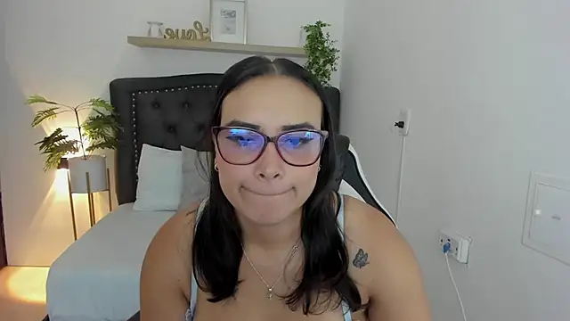 zoe danae  online show from January 14, 12:03 pm