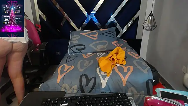 maissa-luvv online show from December 16, 6:05 pm