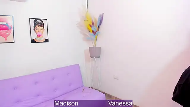 Snapshot of Wetnaughtygirls chatting on November 21, 1:26 am Wetnaughtygirls online show from November 21, 1:26 am