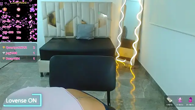 martinna tay online show from February 10, 5:58 am