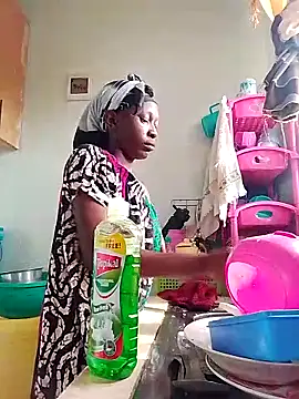 Snapshot of LOVELY-2BERRY chatting on October 6, 5:27 am LOVELY-2BERRY online show from October 6, 5:27 am