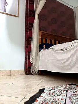 Snapshot of LOVELY-2BERRY chatting on December 17, 6:52 am LOVELY-2BERRY online show from December 17, 6:52 am